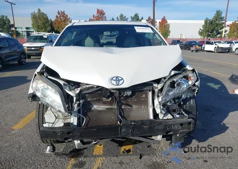 2015 Toyota Sienna Xle 8 Passenger из США, поврежденный, VIN 5TDYK3DC3FS677519